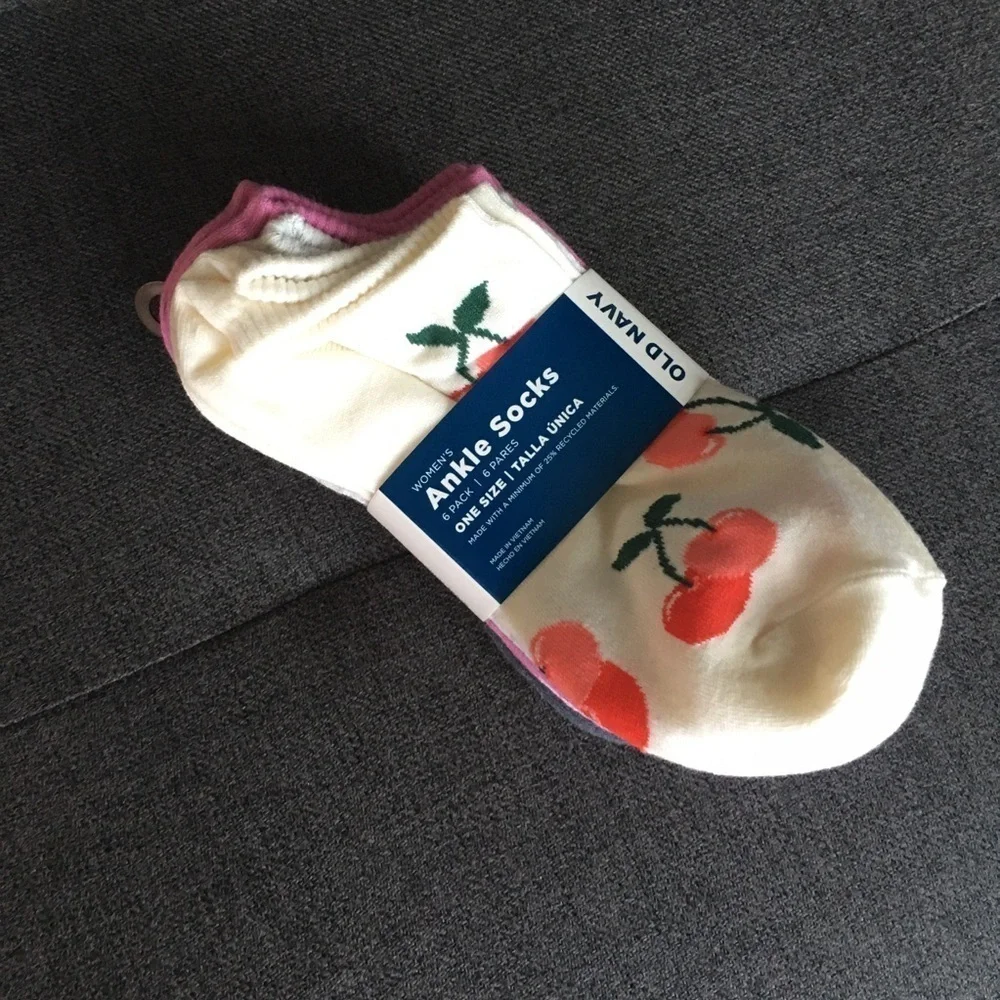 Old Navy Set/6 Women’s Fruit Theme Variety Ankle Socks, One Size
